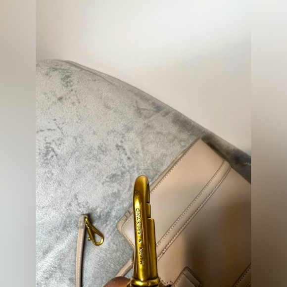 Charles and Keith Large Cesia Metallic Accent Tote Bag - Taupe NWOT - Picture 9 of 12